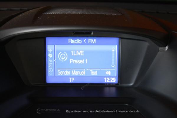 Navigation Displayfehler Reparatur Ford Kuga II